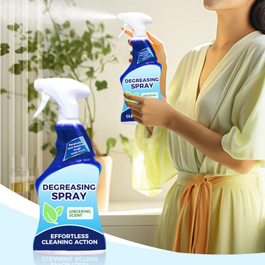 Spray detergente e sgrassante per il bagno
