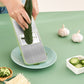 📢 SCONTO DEL 50% ORA! 🔪 Tritatutto da cucina multifunzionale con protezione per le mani – 5 lame, base antiscivolo e trita verdure velocemente 🥕⚠️📦