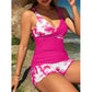 Completo composto da tankini a vita alta e shorts con stampa tropicale.