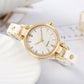 Elegante orologio da donna con cinturino sottile.