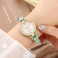 Elegante orologio da donna con cinturino sottile.
