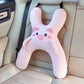 🚗💤 Cuscino Auto a Forma di H per Bambini – Supporto per Testa e Collo, Cintura Integrata 🧸Morbido, abbracciabile e disponibile in 4 simpatici animali! 🐶🐷🐰🐼